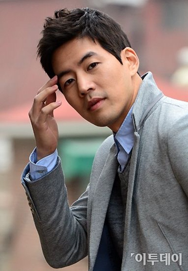 อีซังยุน (Lee Sang Yoon)